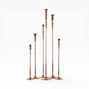 Candelabro de Metal Color Oro Rosa con Detalle de Bola Decorativa y Base Redonda para Decoración Moderna de Lujo - Product Image 2