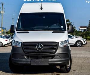 Mercedes-Benz Sprinter 2500 Usado 2024 con Techo Estándar - Product Image 1