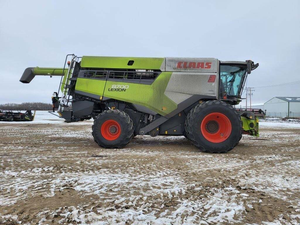 Moissonneuse-batteuse Claas LEXION 8700 d'occasion de qualité à prix abordable, prête à être expédiée dans le monde entier - Product Image 6