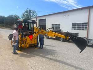 Retroexcavadora de cadenas diésel JCB 1CX HF 2024, seminueva, con bomba Parker y cojinete de motor de alta eficiencia - Product Image 1