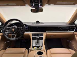 PROFITABLE USADO 2020 PORS PANA-MERA 4 SEDÁN IMPECABLE CON TRACCIÓN EN LAS CUATRO RUEDAS - Product Image 4