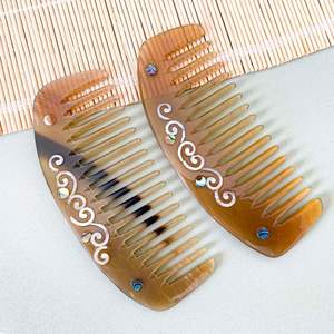 Best Quality Buffalo Horn Comb for Hair Styling Full Natural Horn Comb for Hair Extensions From Vietnam - Product Image 2