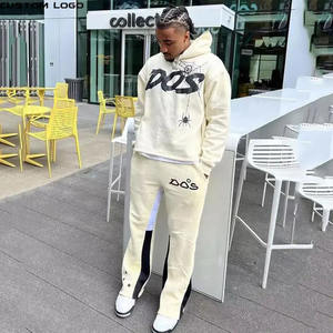 Venta al por mayor personalizado OEM algodón estampado corte crudo dobladillo borde Sudadera con capucha chándal para hombres chándal apilado acampanado hombres dos piezas Jogger Set - Product Image 5