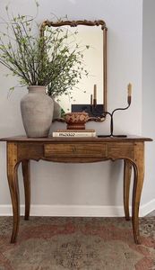 Mesa de consola de madera rústica hecha a mano con características de almacenamiento decorativas para entrada y sala de estar inspiradas en granja - Product Image 2