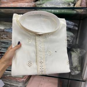 Seda de rayón de diseñador con bordado de lentejuelas Kurta Pijama exportador mundial y proveedor de Surat a la tarifa más baja - Product Image 1