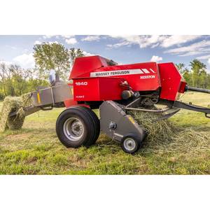 Presse à balles carrées Hesston's New Massey-Ferguson 1840 - Product Image 2