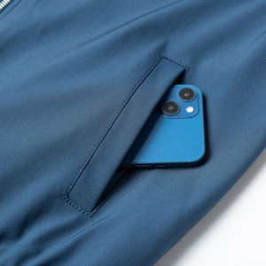 เสื้อแจ็กเก็ตบอมเบอร์สำหรับผู้ชายเสื้อแจ็กเก็ตบอมเบอร์กันลมสำหรับฤดูหนาวออกแบบโลโก้ได้ตามต้องการ - Product Image 6