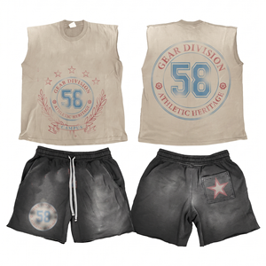 Conjunto de camiseta sin mangas y pantalones cortos de algodón de 300 GSM, color negro, con estampado personalizado para hombre. - Product Image 3