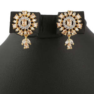 Kundan Jewellery <b>Locket</b> Set - Peach & Golden - Product Image 3