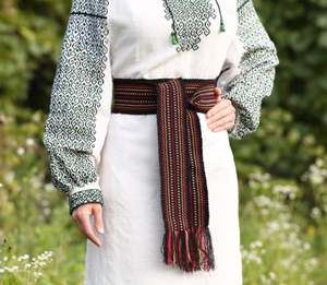 Ceinture ukrainienne tissée à la main noire, ceinture ethnique folklorique, ceinture bohème traditionnelle - Product Image 2