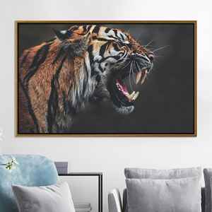 ภาพพิมพ์บนผ้าใบลายเสือคำราม: ภาพพิมพ์สัตว์ดุร้ายในป่าที่ดุร้าย พร้อมกรอบสีทอง - Product Image 1