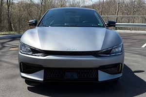 KIA EV6 GT AWD 2023 d'occasion, conduite à gauche/droite - Product Image 4