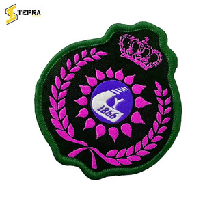 Ropa deportiva de gran tamaño de alta calidad con nuevo diseño personalizado, logotipo de PVC, parches bordados de tela para planchar para uso de sombreros - Product Image 6