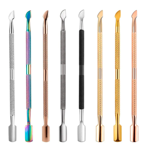 Raspador recortador de cutículas negro profesional Acero inoxidable Triángulo Empujador de cutículas Cuchara Salón Suministros de uñas Herramientas para dedos - Product Image 1