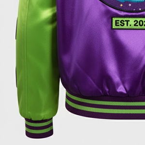 Chaqueta Universitaria de Satén con Bordado Chenille de Diseño Moderno y Ajuste Cómodo, Chaqueta de Béisbol de Satén con Bordado Personalizado para Hombre - Product Image 5