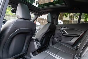 Faible kilométrage 2025 X-2 XDE28i RIVSUV 4 portes, espace avant 40 pouces, espace arrière 36 pouces, volume de chargement 25 pieds cubes - Product Image 2