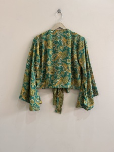 Nouveau haut court en soie style rétro pour femmes, manches cloche, style années 90 - Product Image 6