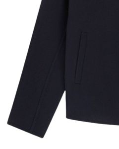 Veste classique en laine bleu marine à fermeture éclair avec col pointu et design minimaliste pour homme, vêtement d'extérieur décontracté d'hiver en bleu foncé - Product Image 6