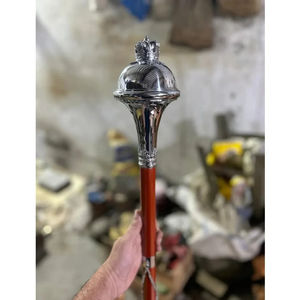 กระบองดนตรีรูปทรงแตร ทำจากไม้มาลาก้า หัวประดับมงกุฎสิงโต ยาว 60 นิ้ว สำหรับผู้นำวงดนตรี - Product Image 2