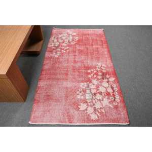 Tapis vintage d'inspiration orientale turque rouge, 3,5 x 6,3 pieds - Product Image 1