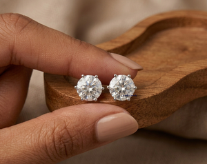 Pendientes de Diamantes Cultivados en Laboratorio con Certificación IGI, Corte Redondo de 3 Quilates, Joyas Lurba, en Oro Blanco de 14K, para Unisex - Product Image 5