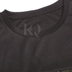 Ensemble de fitness décontracté élégant pour l'été, t-shirt et short pour homme, tissu respirant à séchage rapide, parfait pour la salle de sport, la course à pied et les activités de plein air - Product Image 3