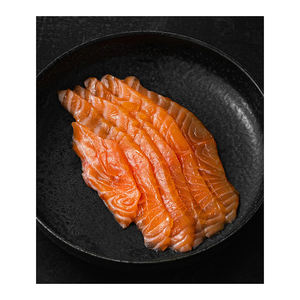 Saumon fumé en tranches de qualité export, fourni pour la revente en gros et les commandes en gros. - Product Image 2