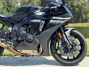 Yamaha YZF-R1 2024 usada disponible - Product Image 5