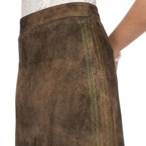 Falda bávara de cuero para mujer de alta calidad Falda de Oktoberfest personalizable con bordado detallado para eventos culturales - Product Image 3