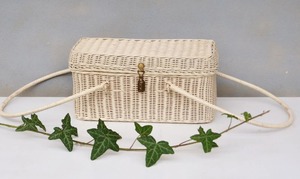 Panier de pique-nique décoratif en forme d'animal, fait main en rotin naturel, panier de rangement multifonction moderne, origine Hanoï, Artex vert - Product Image 3