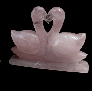 Pareja de figurillas de piedra para parejas, pareja de figurillas de cisne de cuarzo rosa, hermosa, relación de amor, autoseguridad, hechas a mano - Product Image 1