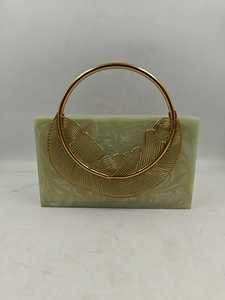 กระเป๋าคลัทช์มือทำจากยางเรซินสำหรับงานแต่งงานและปาร์ตี้ผลิตในอินเดีย - Product Image 2