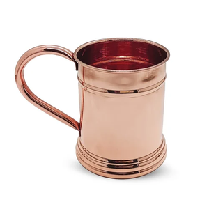 Mug élégant en cuivre massif avec un design d'anneau décoratif et une poignée robuste pour la cuisine et le service - Product Image 1