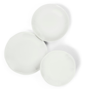 Service de table rond en porcelaine 18 pièces Caterina par Excelsa, design italien classique, élégant, minimaliste, blanc - Product Image 2
