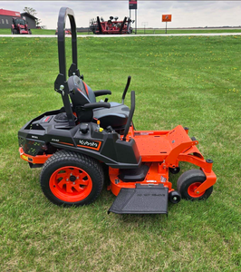 Envío Gratis: Cortacésped Industrial de Giro Cero Z242KW-48 con Motor Diésel Kawasaki de 21.5HP, Plataforma de 48 Pulgadas y Caja Recolectora Trasera de 200L - Product Image 2