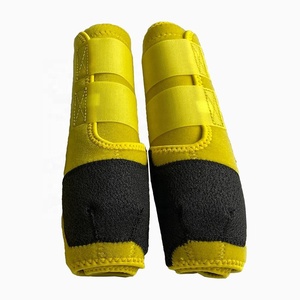 Bottes de protection de luxe Tough Tack jaunes pour chevaux – Tissu en maille respirant et durable, couleur unie, soutien des jambes pour l'équitation et la protection contre les insectes. - Product Image 1