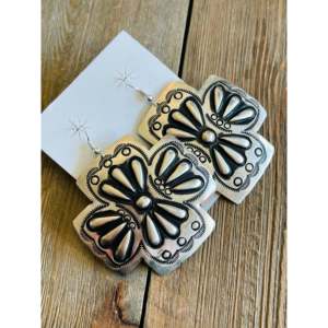 Pendientes Colgantes de Plata de Ley con Flores Vintage Leander Tahe, con Rubí, Diamante y Perla, para Regalo de Boda o Fiesta - Product Image 2
