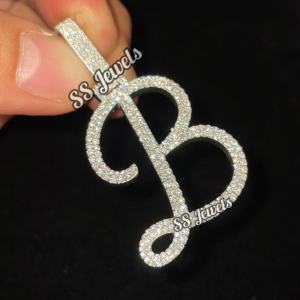 Collar con colgante de moissanita con nombre de Plata de Ley 925 sólida, chapado en oro blanco, letra de la A-Z, joyería helada personalizada para hombres y mujeres - Product Image 1