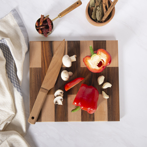 Palette de service artisanale en hêtre et bois de rose égyptien - Petit plateau à fromage minimaliste - Bois naturel à grain visible de 1,5 cm d'épaisseur - Product Image 3