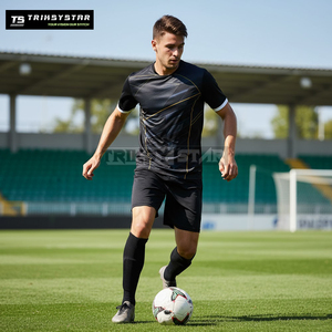 Venta al por mayor de camisetas y pantalones cortos negros para hombre con logotipo personalizado, kit de uniforme de fútbol, equipo de entrenamiento de equipo, ropa deportiva de secado rápido y transpirable - Product Image 6