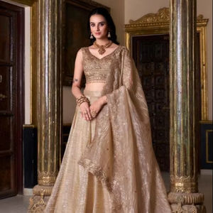 คอลเลกชันทองปิ๊งสำหรับงานแต่งงานคอลเลกชันล่าสุดของ lehenga choli ผู้ค้าส่ง - Product Image 1