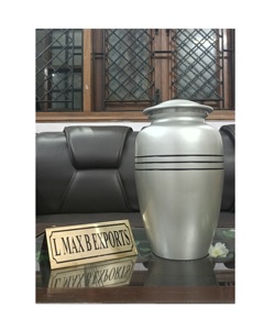 Fournitures funéraires de qualité supérieure Prix d'usine Urne funéraire en métal Urne cinéraire pour animaux de compagnie humaine pour l'exportation par L MAX B EXPORTS - Product Image 6