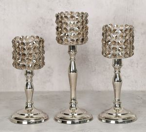 Mini bougeoir en métal pour la décoration de la maison fait à la main avec un design élégant pour une utilisation en festival - Product Image 1