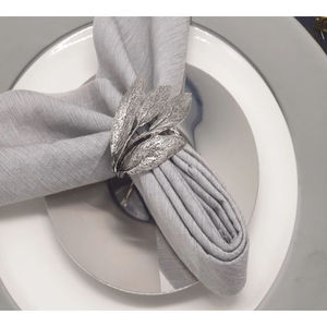 ที่ใส่ผ้าเช็ดปากโลหะรูปใบไม้สีทองสำหรับตกแต่งโรงแรมร้านอาหาร - Product Image 4