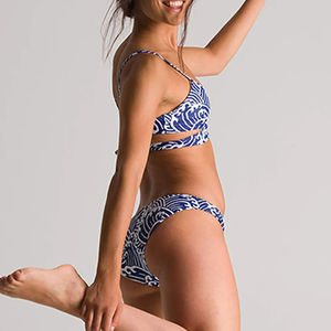 Nuevo Conjunto de Tankini Floral de 2 Piezas para Mujer, Calidad Premium, Bikini Personalizable para Gimnasio con Logotipo Frontal y Color Personalizado - Product Image 2