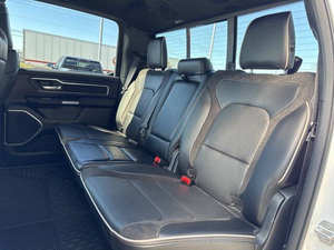 Usado 2023 R * AM 1500 Laramie - Product Image 3