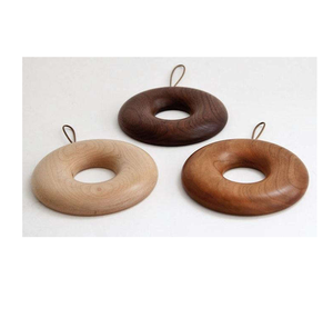 Dessous de plat en bois de meilleure qualité Sous-verres d'ustensiles de cuisine Pots et dessous de plat en forme de poisson faits à la main - Product Image 2