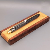 Stylo d'écriture en acier damas fait main de luxe, stylo à bille en métal de qualité supérieure, design élégant, accessoire de bureau exécutif