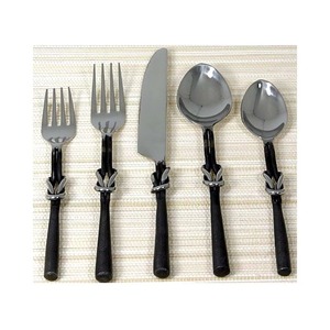 Juego de Cubiertos de Acero Inoxidable con Mangos de Diseño - Premium para Fiestas - Ecológico y Personalizable - Product Image 4