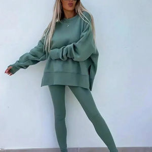 Ensemble de survêtement pour femmes, vêtements de sport, streetwear, tenue décontractée pour l'entraînement, avec une coupe et un style confortables - Product Image 1